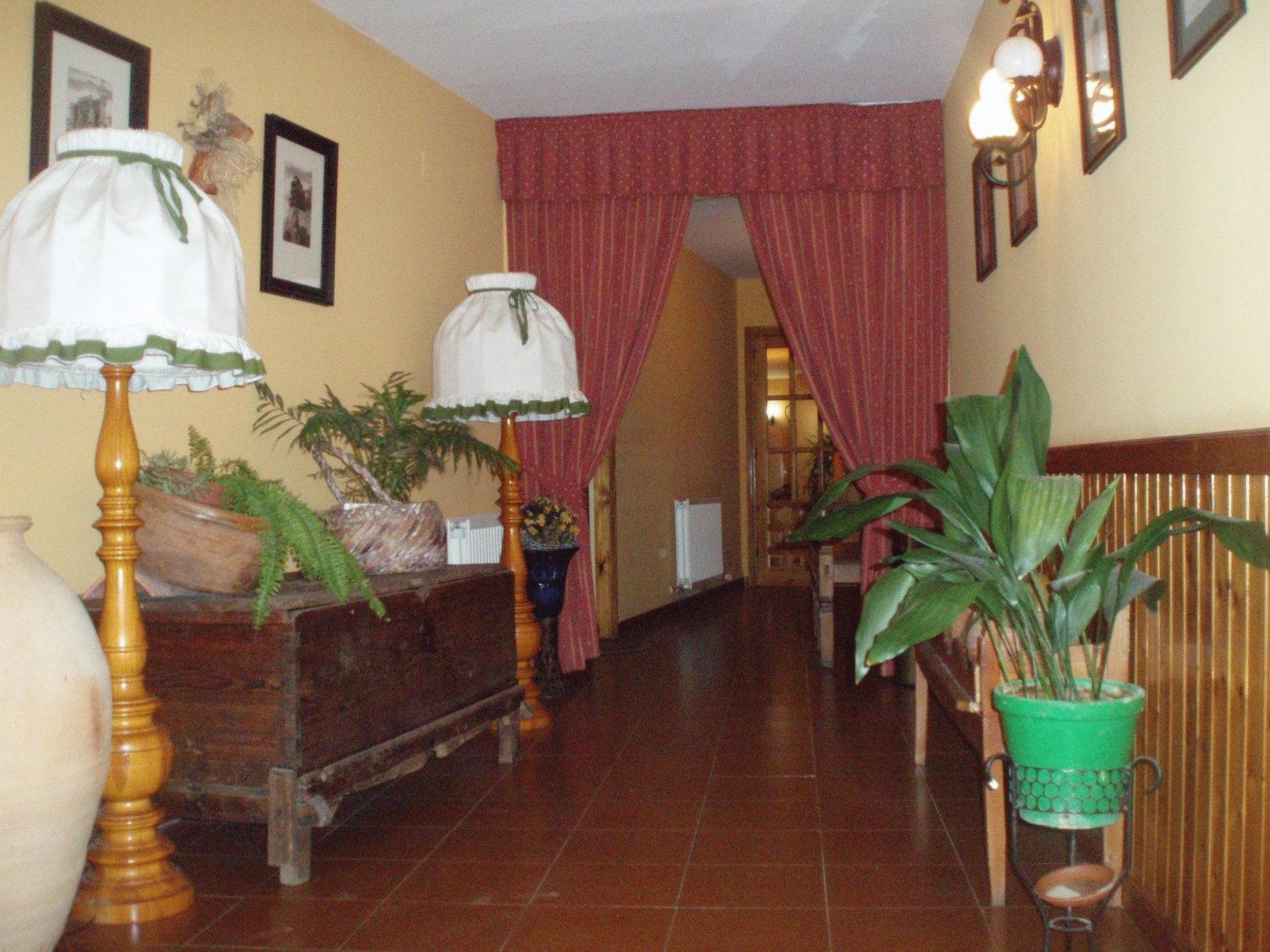 Hostal Restaurante La Muralla Canete  المظهر الخارجي الصورة