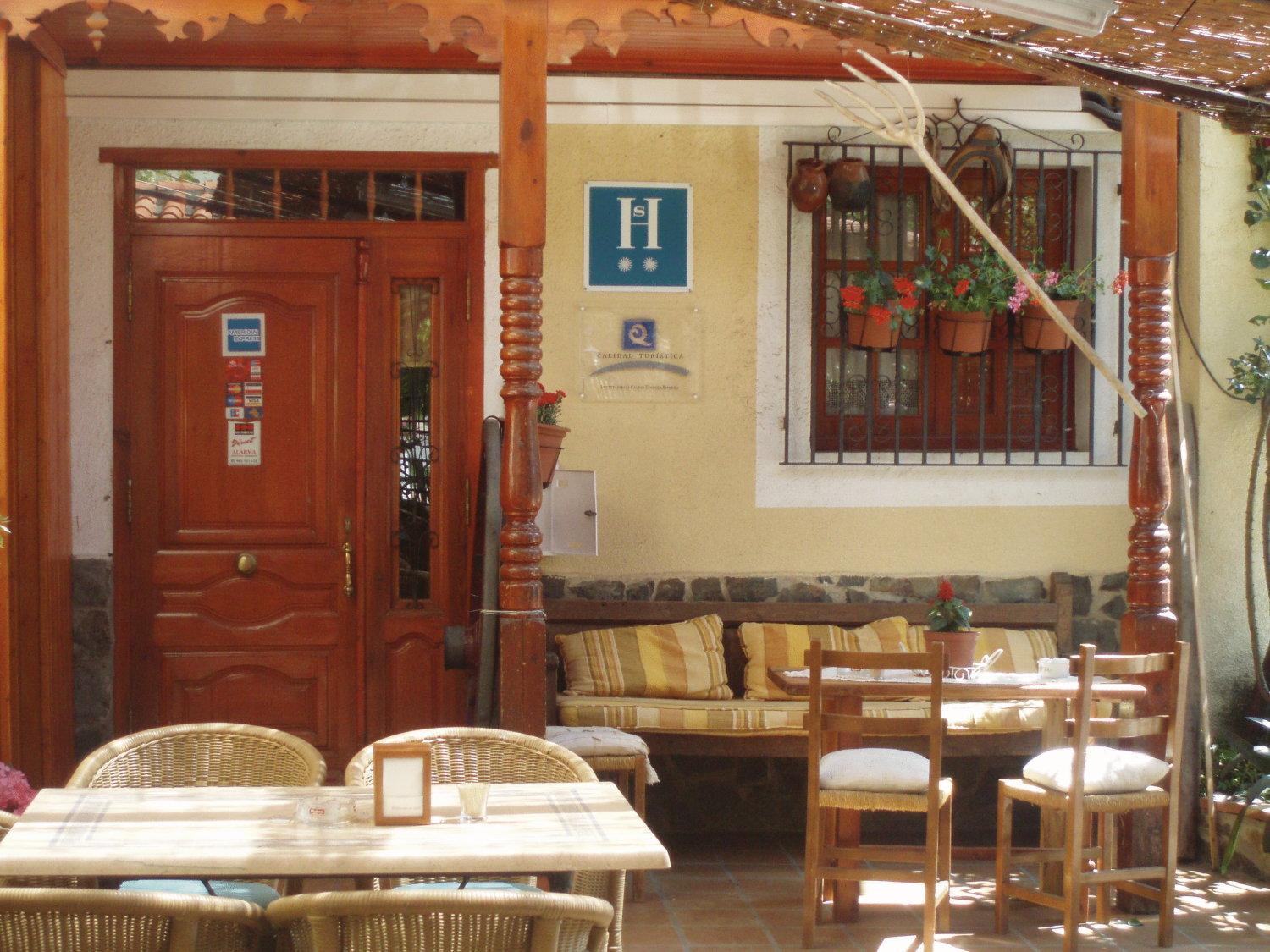 Hostal Restaurante La Muralla Canete  المظهر الخارجي الصورة