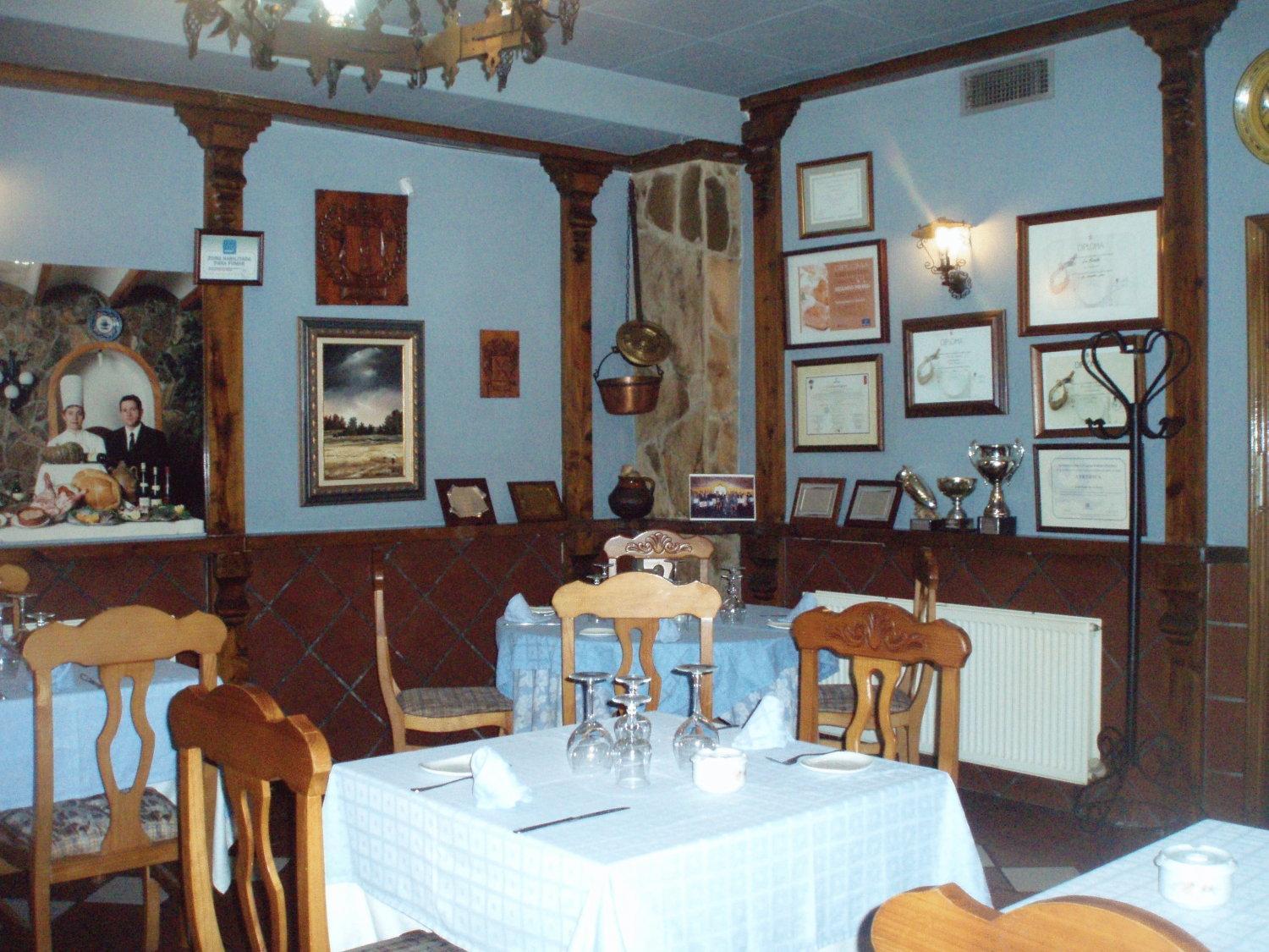 Hostal Restaurante La Muralla Canete  المظهر الخارجي الصورة
