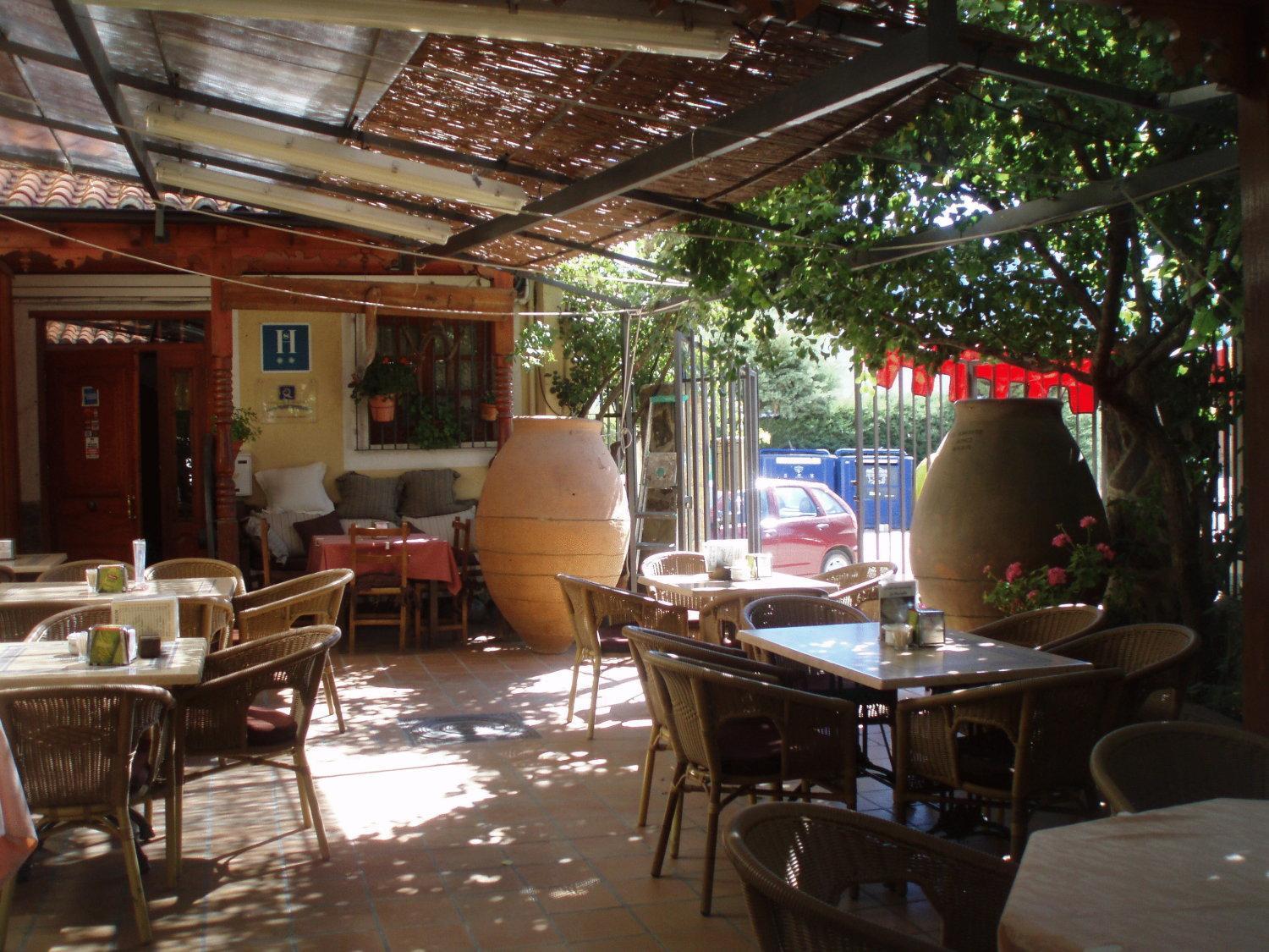 Hostal Restaurante La Muralla Canete  المظهر الخارجي الصورة