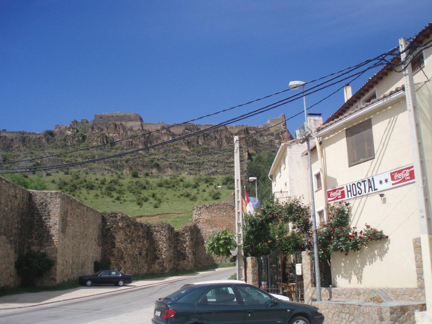 Hostal Restaurante La Muralla Canete  المظهر الخارجي الصورة